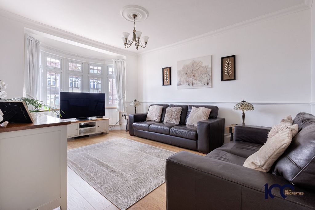 Additional image 5 of 2 bed semi-detached house for saleCrystal Avenue, Hornchurch RM12