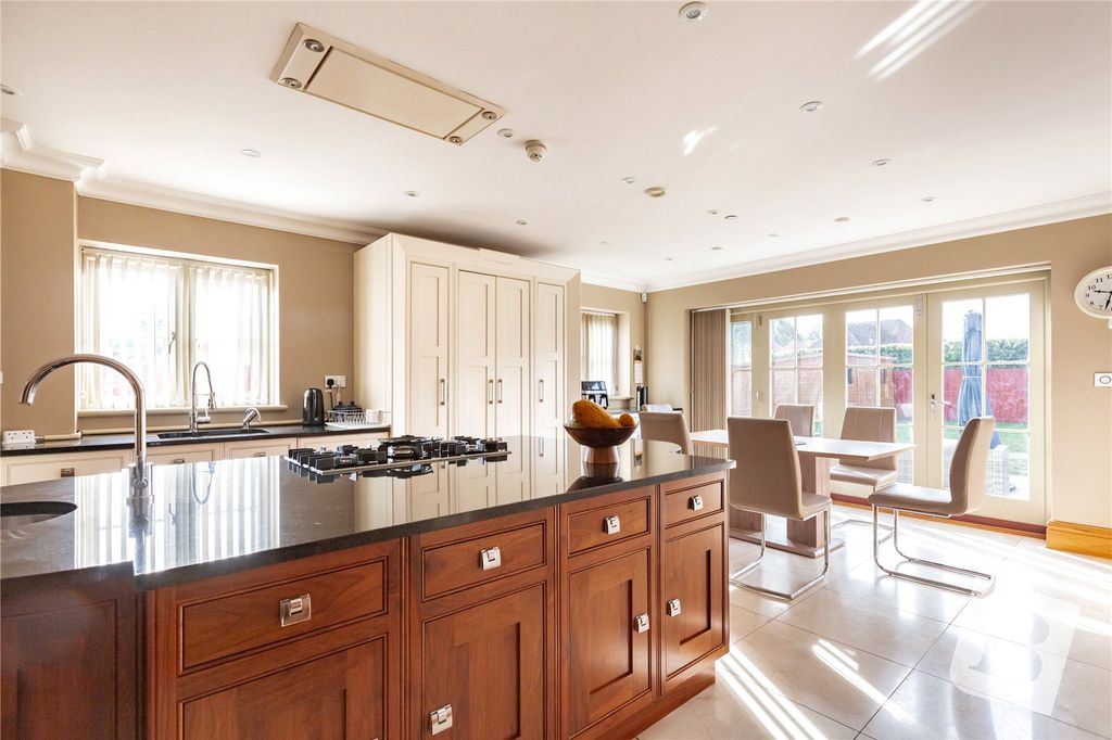 Additional image 25 of 5 bed detached house for saleSt. Marys Lane, Upminster RM14