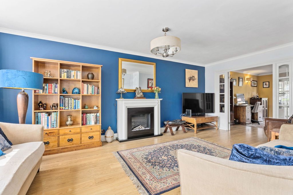 Additional image 5 of 4 bed detached house for saleSwanbourne Close, Biggleswade SG18