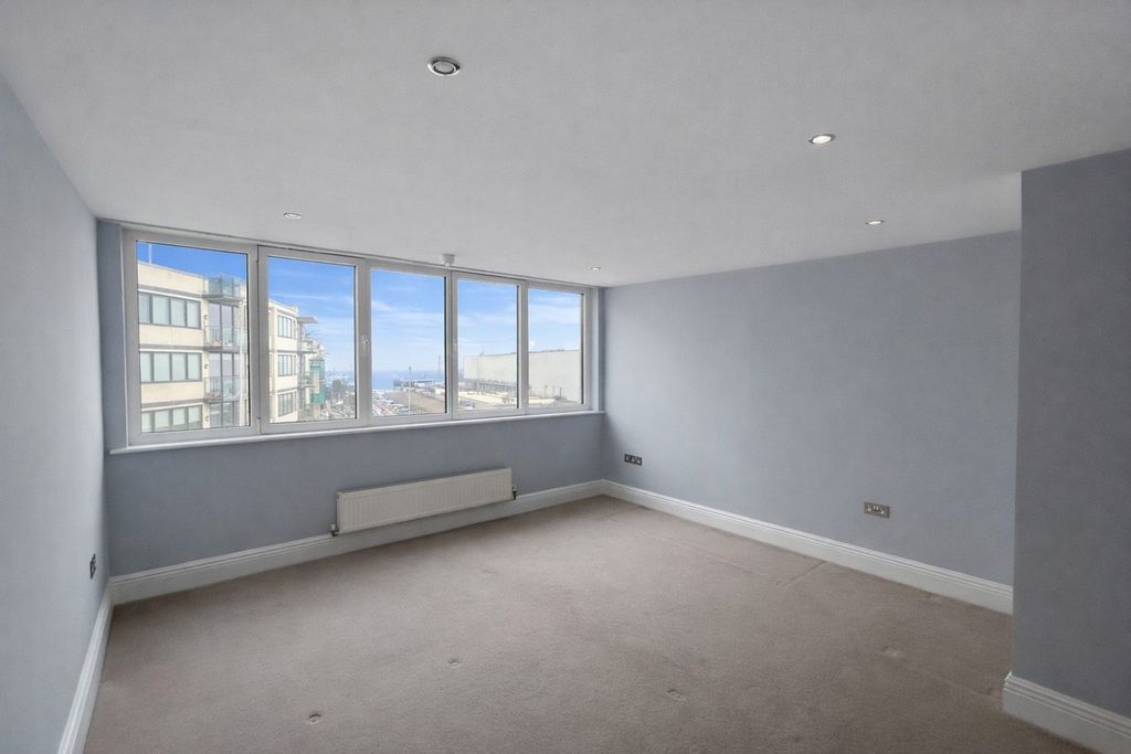 Additional image 14 of 3 bed flat for sale2 Egerton Road, Bexhill On Sea TN39