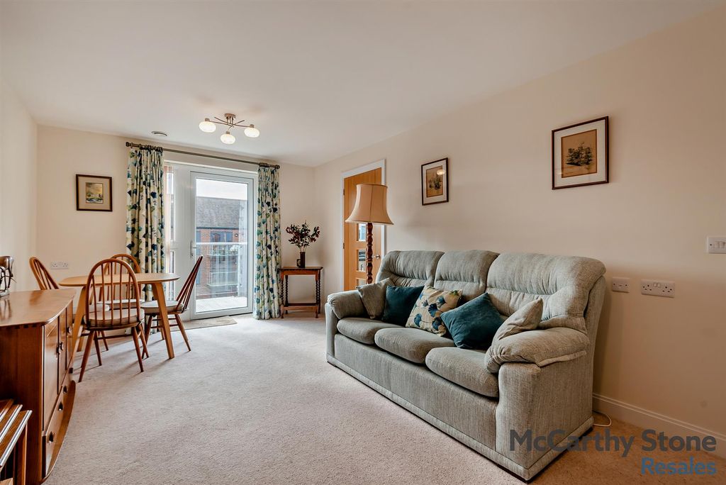 Additional image 2 of 1 bed flat for saleWayfarer Place, The Dean, Alresford SO24