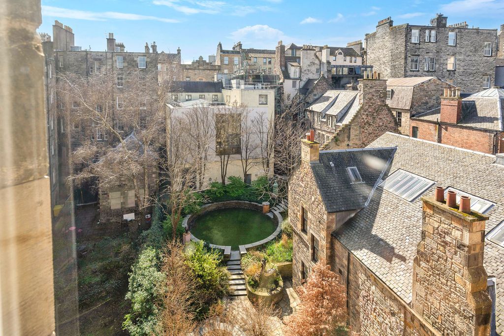 Additional image 15 of 1 bed flat for sale29/12 Jeffrey Street, Old Town, Edinburgh EH1
