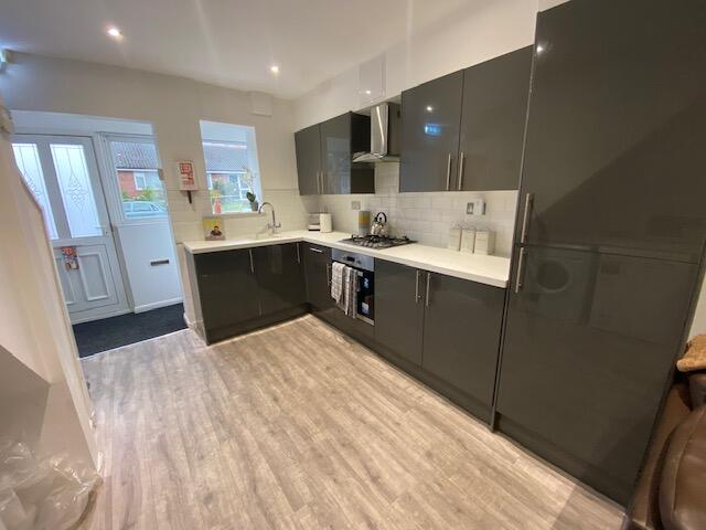 Fladbury Crescent - 5 bed, Selly Oak, West Midlands, B29