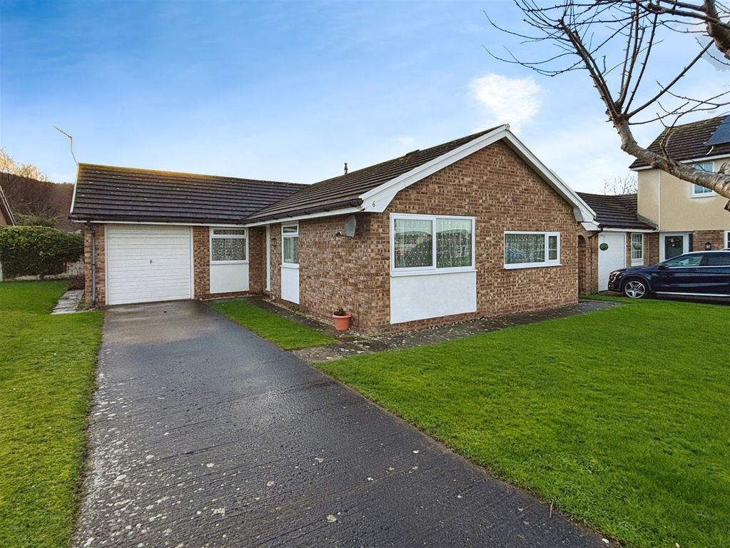2 bed property for saleHeol Heddwch, Abergele LL22