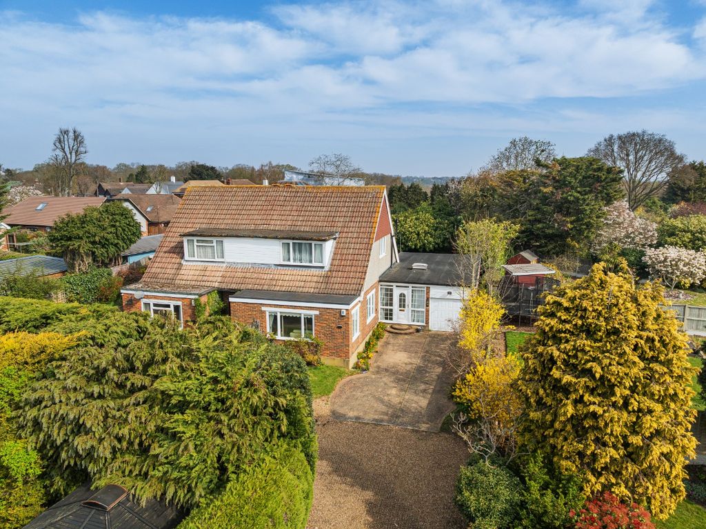 4 bed semi-detached house for saleHeath Road, Bexley, Kent DA5