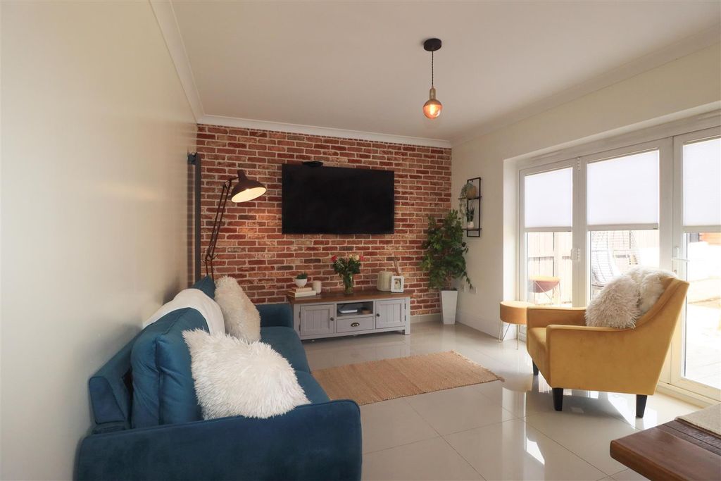 Additional image 4 of 6 bed detached house for saleBelfry Close, Ashington NE63