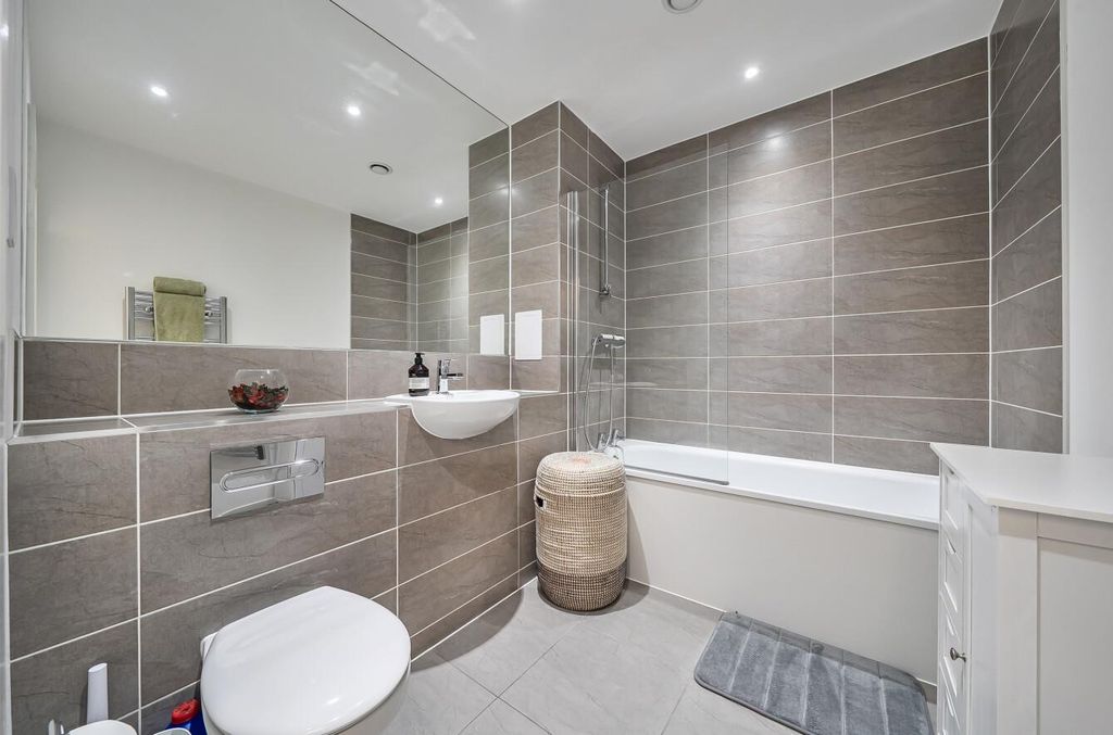 Additional image 14 of 2 bed flat for saleAlderton Court, Regal Walk, Bexleyheath DA6