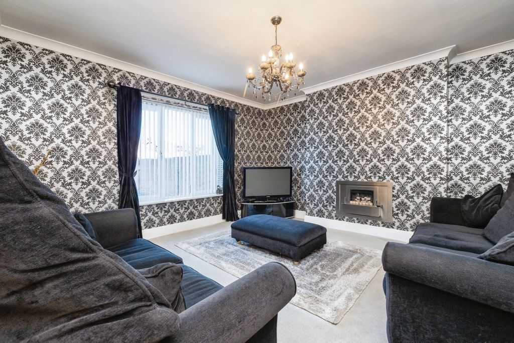 Additional image 2 of 7 bed semi-detached house for saleHull Bridge Road, Beverley HU17