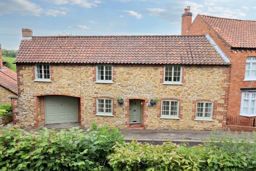 3 bed cottage for saleCaistor Lane, Tealby, Market Rasen LN8
