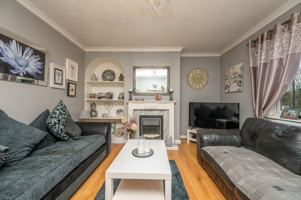 Additional image 5 of 3 bed terraced house for saleBirmingham Road, Alcester B49
