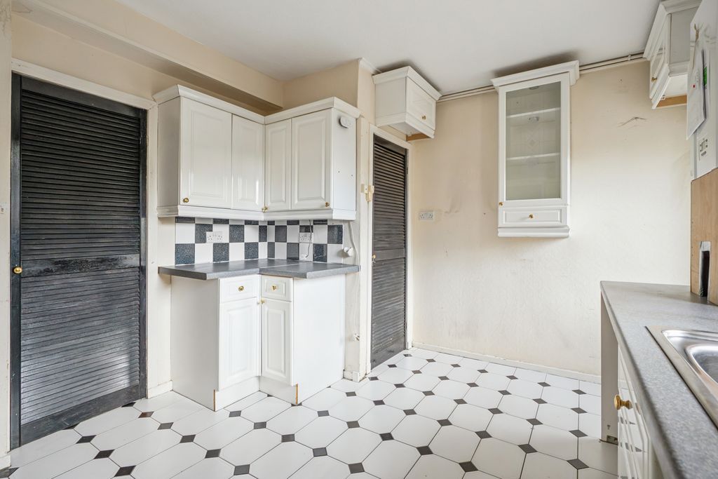 Additional image 9 of 3 bed flat for saleNithsdale Crescent, Bearsden G61