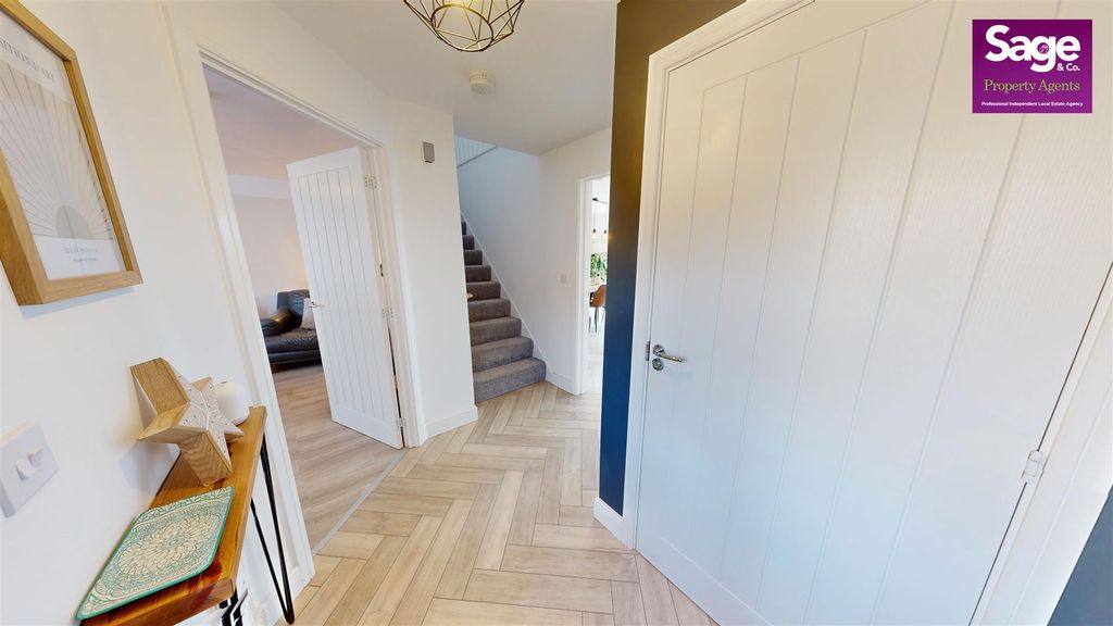 Additional image 2 of 4 bed detached house for saleHeol Lowri, Pontrhydyrun, Cwmbran NP44