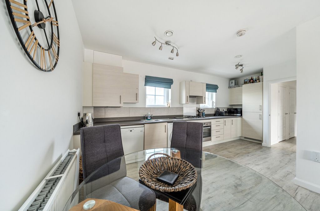 Additional image 5 of 2 bed flat for saleGeorge Court, Ashfield Drive, Letchworth Garden City SG6