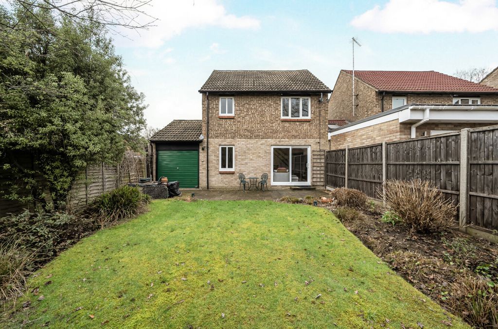 Additional image 14 of 3 bed link detached house for saleWoking, Surrey GU21