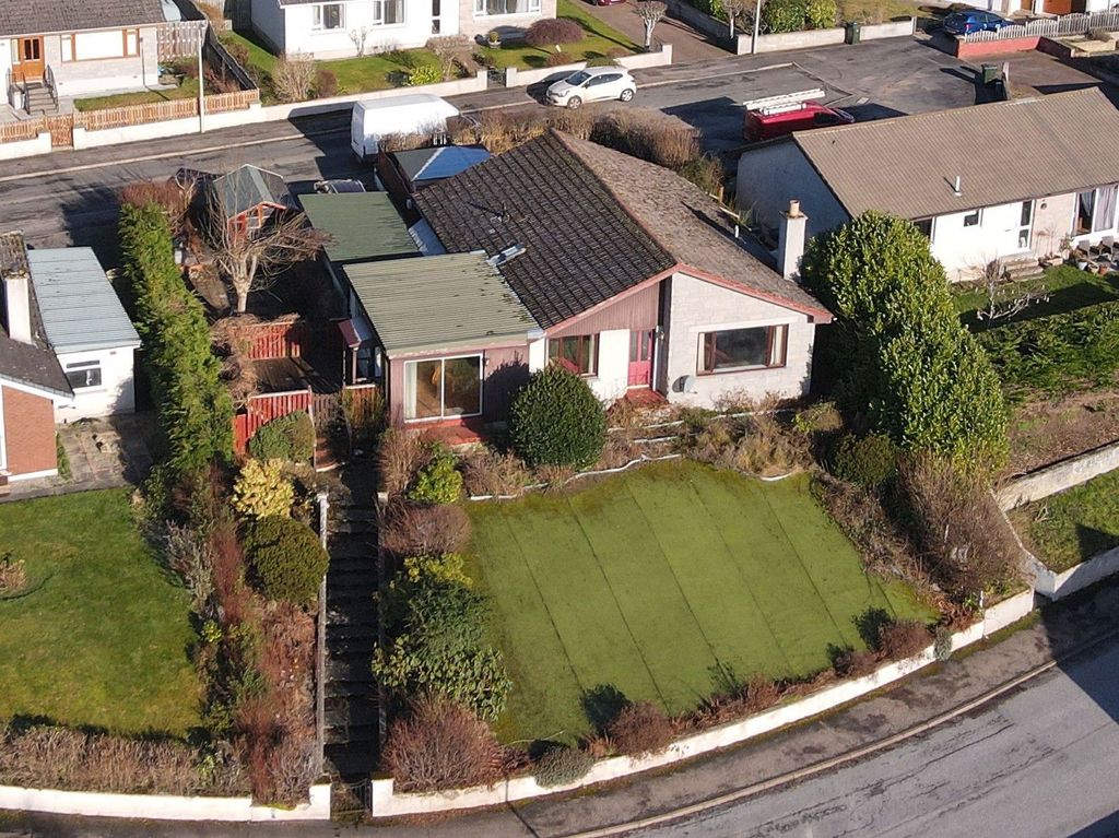 4 bed bungalow for sale20 Darroch Brae, Alness, Ross-Shire IV17