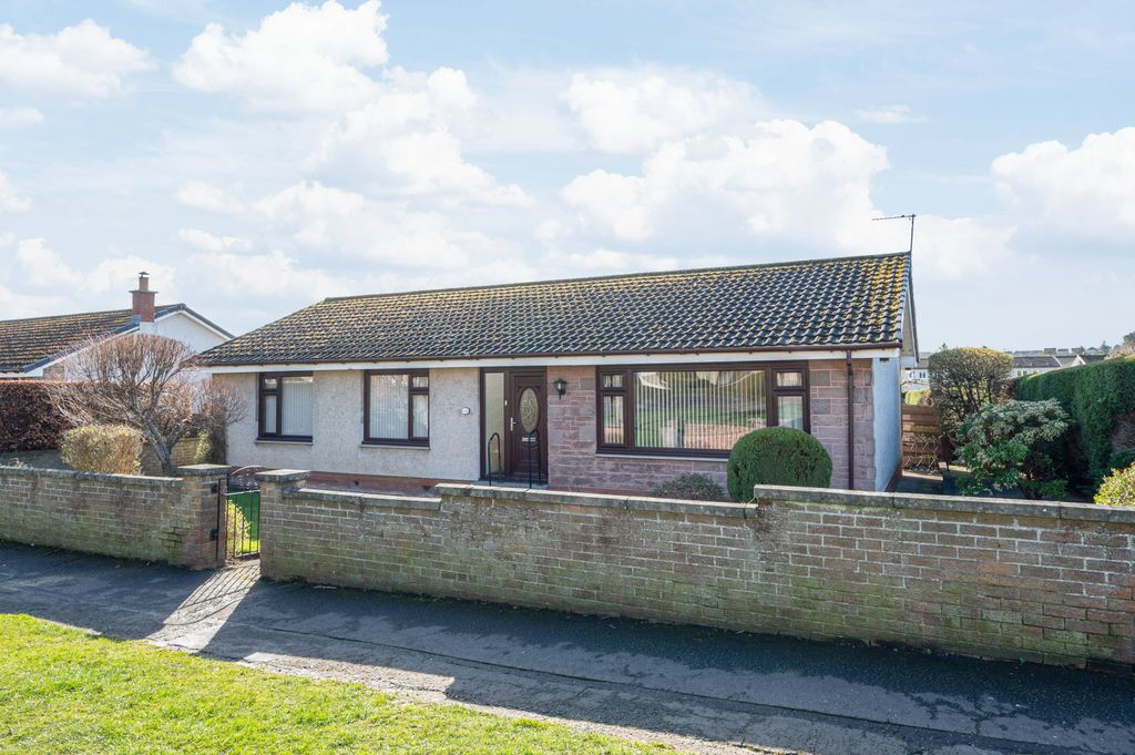 3 bed detached bungalow for sale165 Park Road West, Rosyth KY11