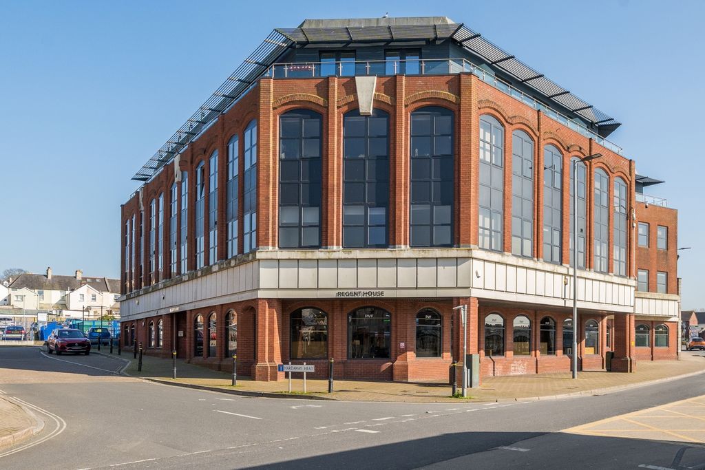 2 bed flat for saleRegent House, Queen Street, Barnstaple, Devon EX32