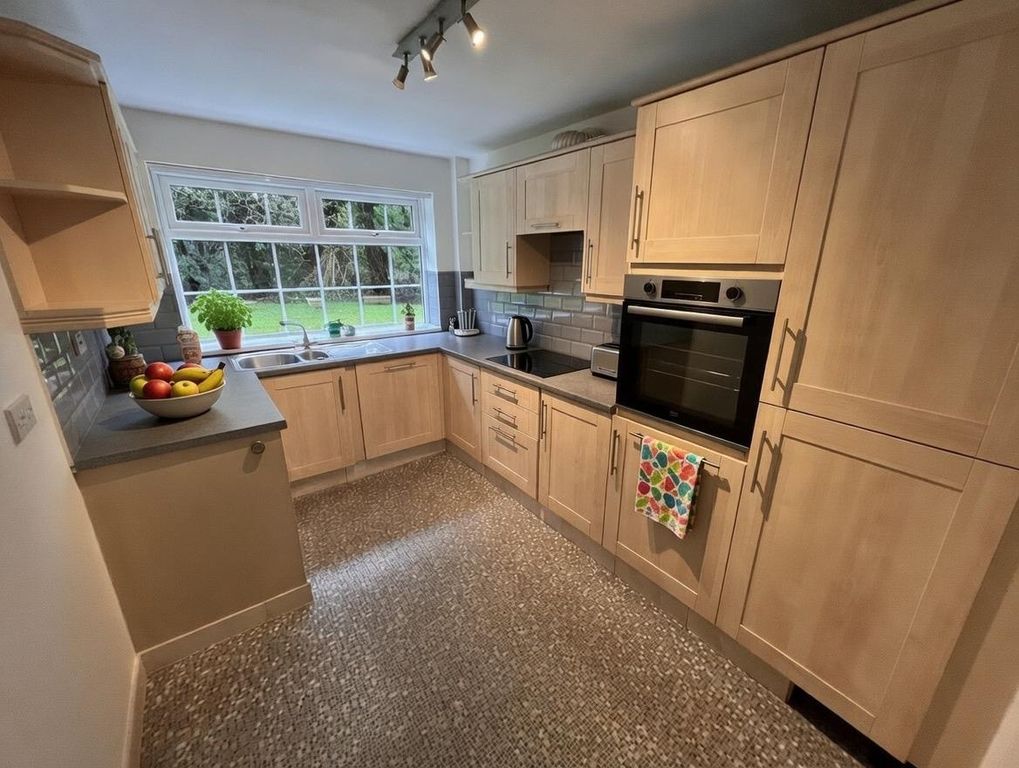 Additional image 4 of 2 bed flat for saleLynton Lane, Alderley Edge SK9