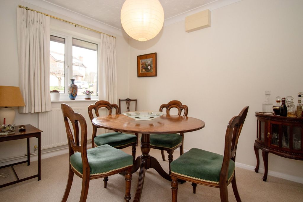 Additional image 6 of 4 bed detached house for saleOrchard Close, Alresford SO24