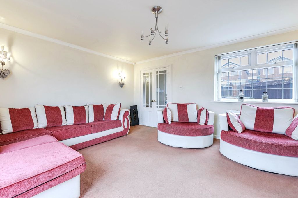 Additional image 4 of 4 bed detached house for saleGreen Hill Croft, Leeds, West Yorkshire LS12