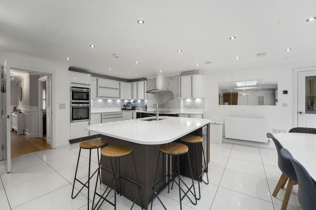 Additional image 7 of 5 bed detached house for saleSweet Bay Crescent, Ashford TN23