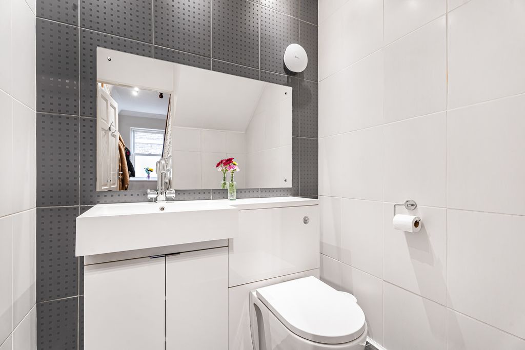 Additional image 8 of 4 bed end terrace house for saleKings Road, Berkhamsted, Hertfordshire HP4