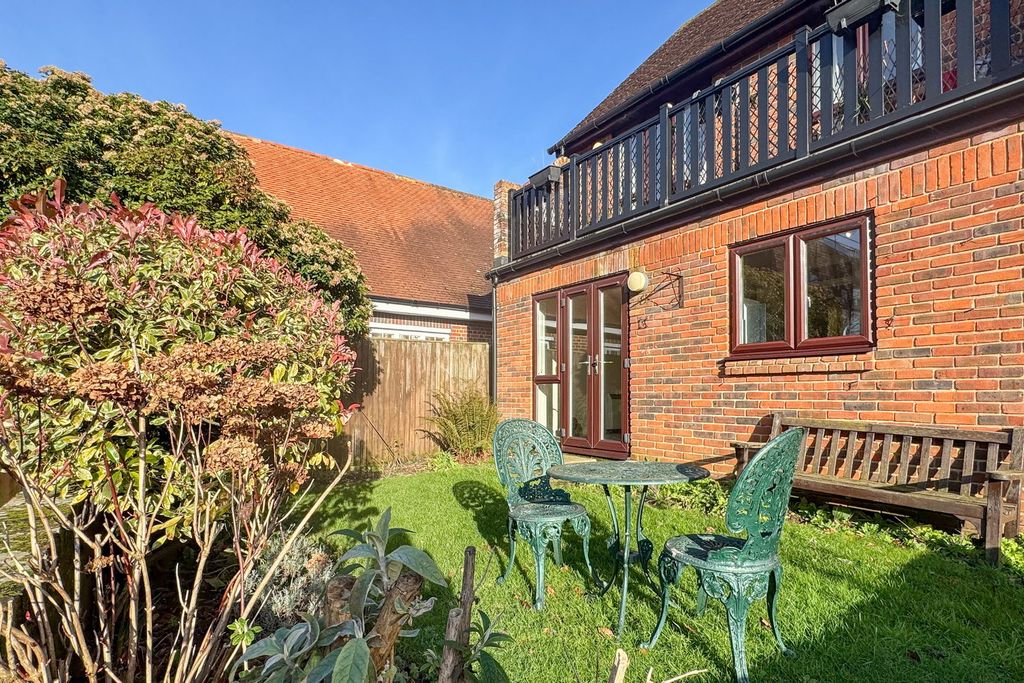 Additional image 9 of 2 bed flat for saleStation Road, Alresford SO24