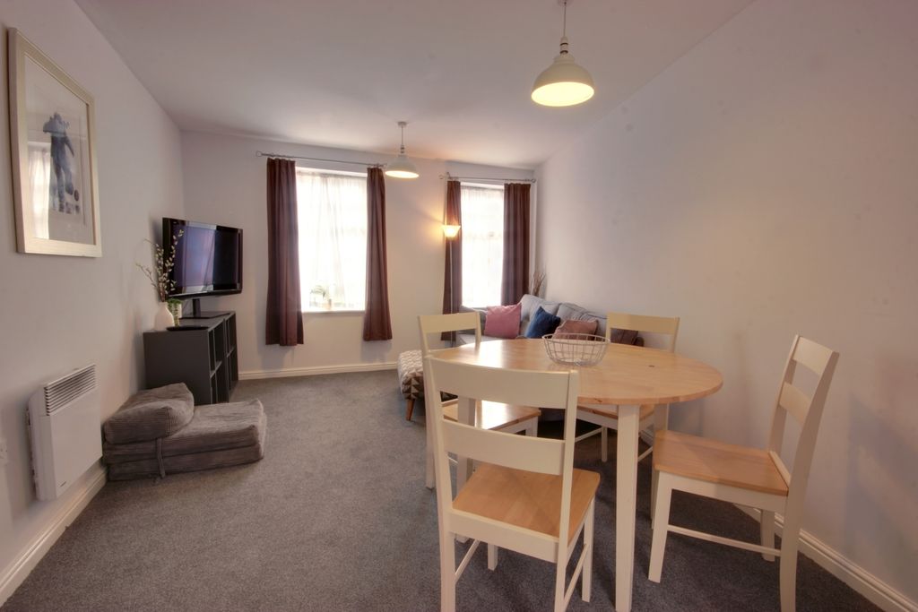 Additional image 5 of 2 bed flat for sale2 Minster Wharf, Beverley HU17