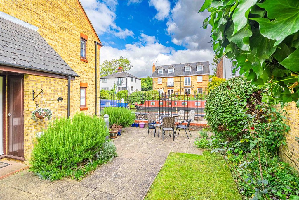 Additional image 8 of 2 bed maisonette for saleBridge Street, Berkhamsted, Hertfordshire HP4