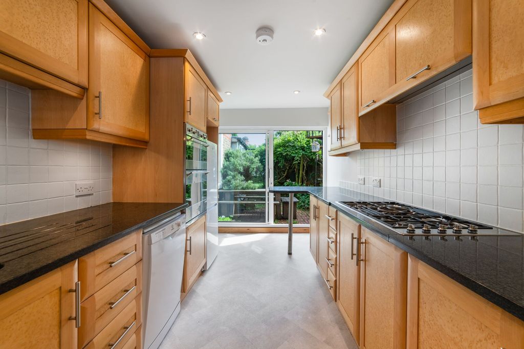Additional image 4 of 3 bed semi-detached house for saleBeech Hill Road, Sunningdale SL5
