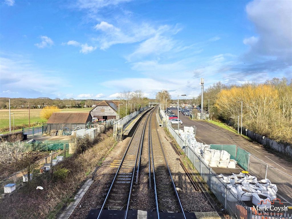 Additional image 15 of 1 bed flat for saleWoodfield Close, Ashtead KT21