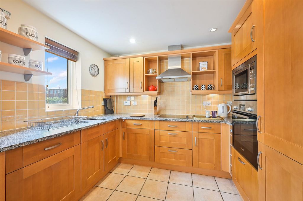 Additional image 3 of 2 bed flat for saleWingfield Court, Banstead SM7
