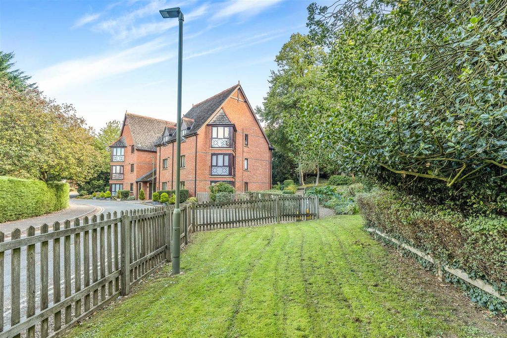 Additional image 9 of 2 bed flat for saleHornbeam Close, Banbury OX16