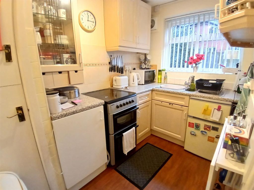 Additional image 4 of 2 bed flat for saleSimon Close, Nuneaton CV11