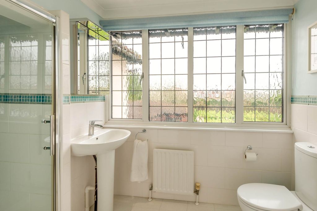 Additional image 23 of 6 bed detached house for saleNew Road, Weston Turville HP22