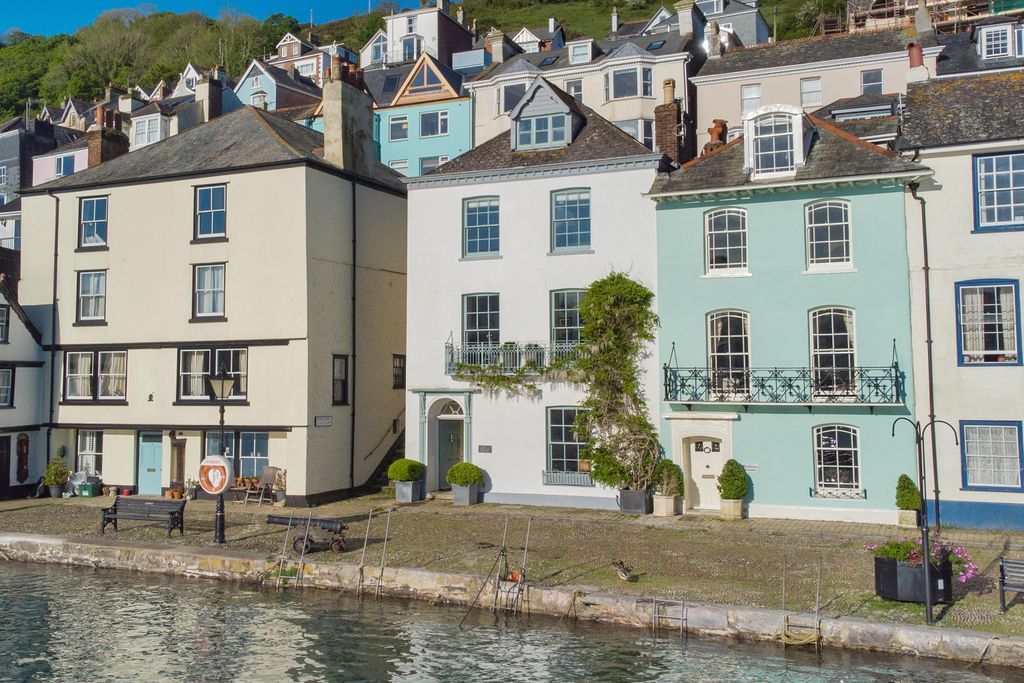 Additional image 2 of 6 bed property for saleBayards Cove, Dartmouth, Devon TQ6