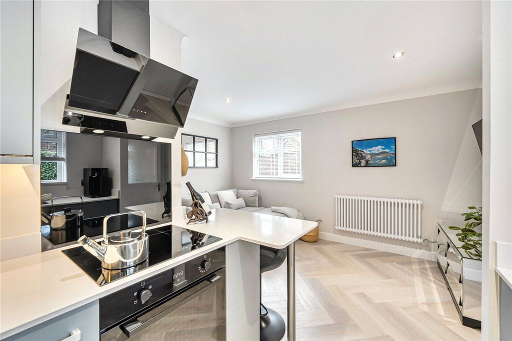 Additional image 4 of 1 bed detached house for saleHawkswell Walk, Woking, Surrey GU21