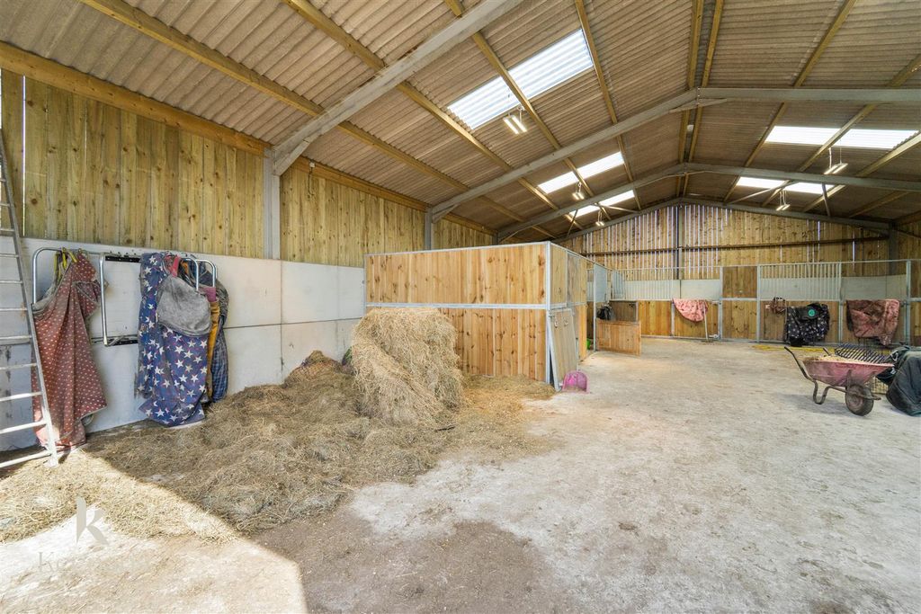 Additional image 66 of 4 bed farmhouse for saleTodmorden Road, Bacup OL13