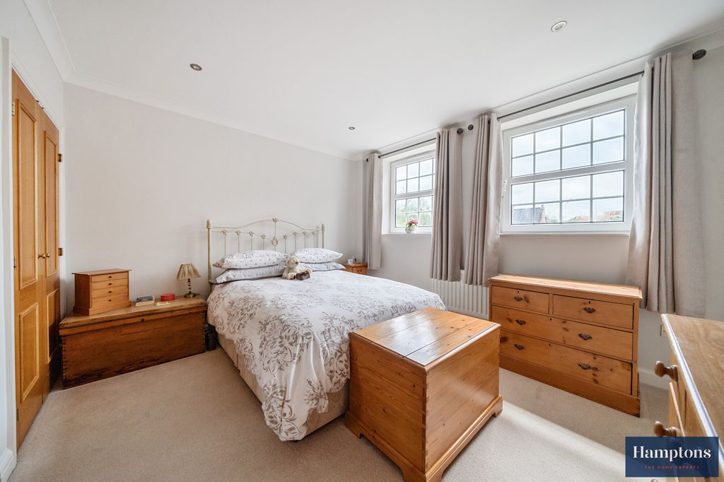 Additional image 6 of 3 bed flat for saleWhielden Street, Amersham HP7