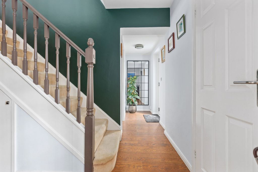 Additional image 12 of 4 bed detached house for saleSwanbourne Close, Biggleswade SG18
