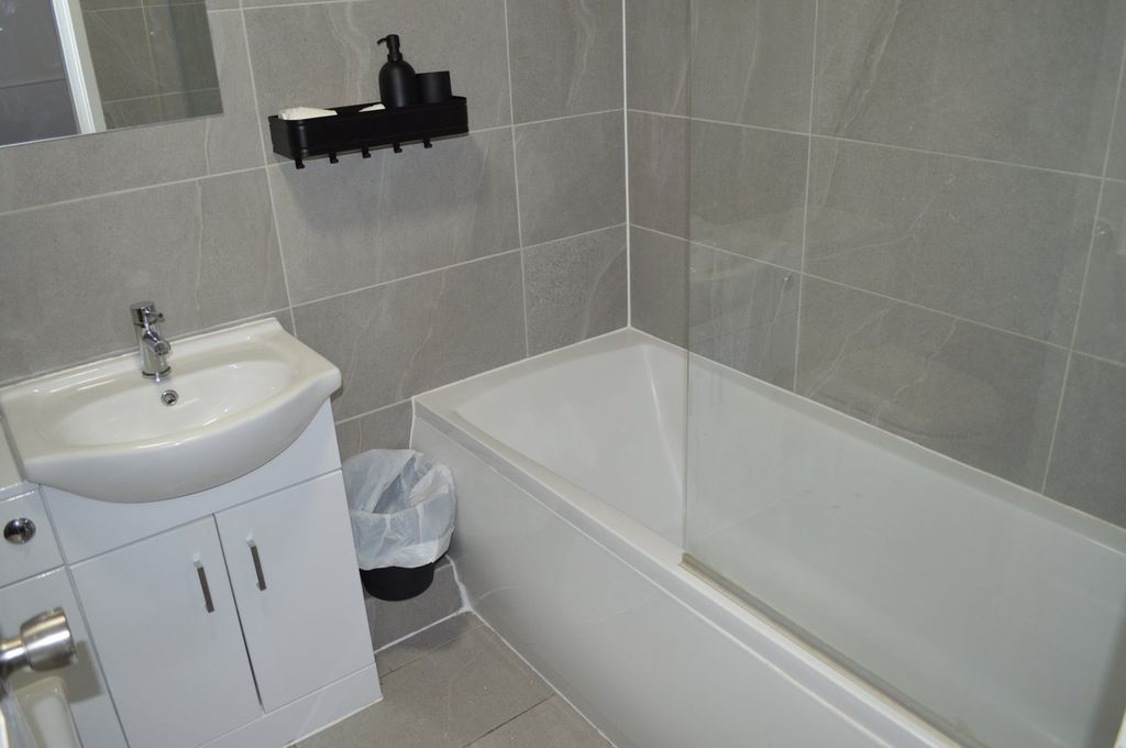 Additional image 4 of 1 bed flat for saleFerro Road, Rainham RM13