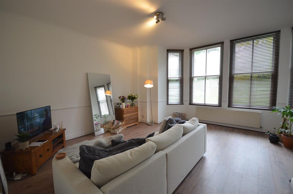 Additional image 3 of 1 bed flat for saleMallard Road, Abbots Langley WD5