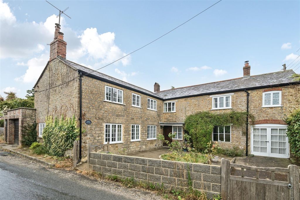 3 bed detached house for saleThe Green, Beaminster DT8