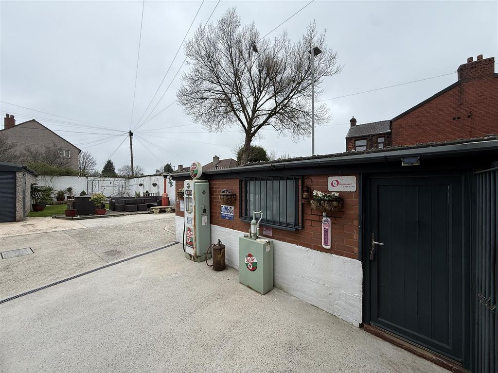 Additional image 18 of 3 bed end terrace house for saleTaunton Road, Ashton-Under-Lyne OL7