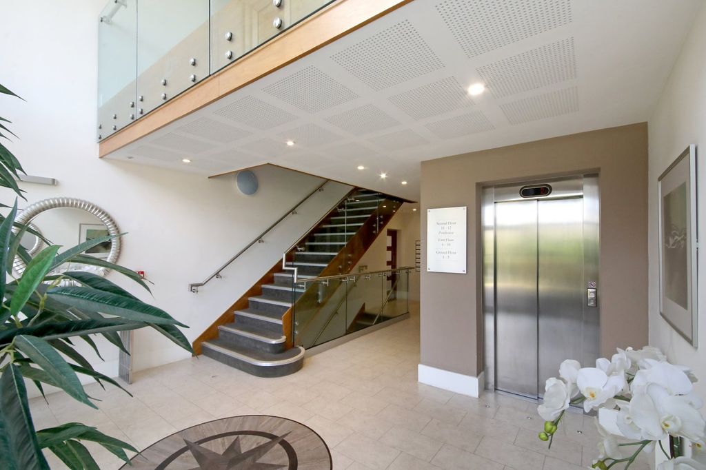 Additional image 14 of 2 bed flat for saleStation Road, Beaconsfield, Buckinghamshire HP9