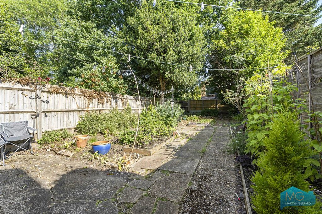 Additional image 5 of 4 bed semi-detached house for saleWood Street, Barnet EN5