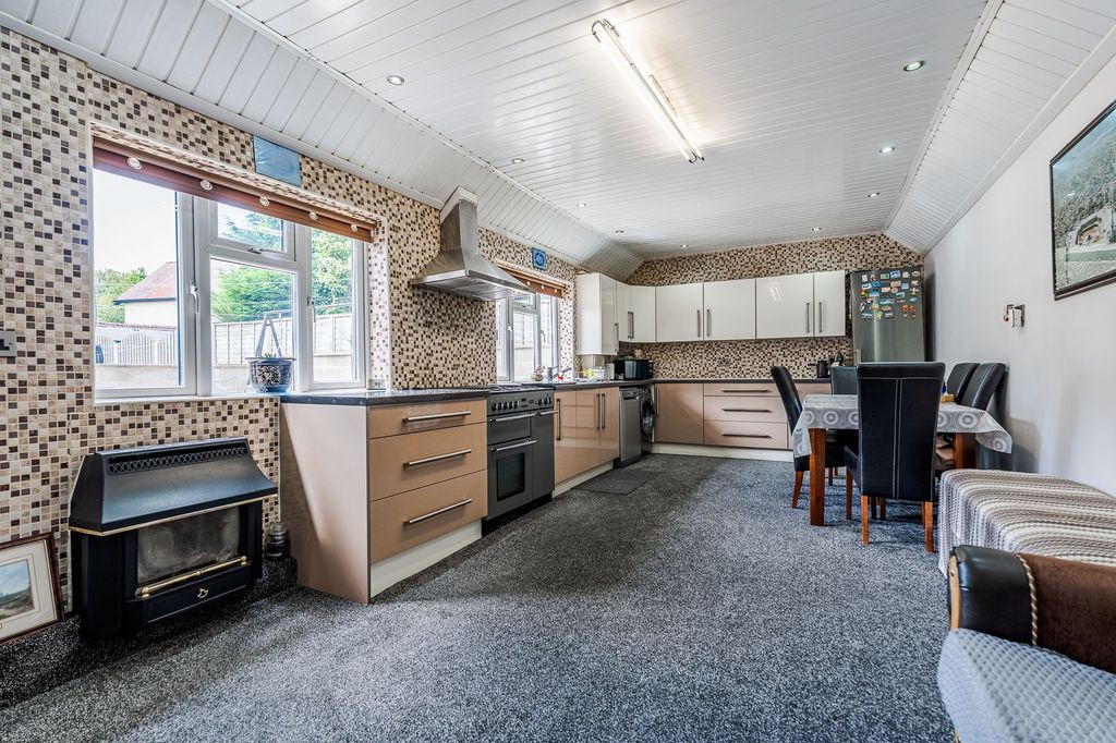 Additional image 6 of 5 bed detached house for saleTrack Road, Batley WF17