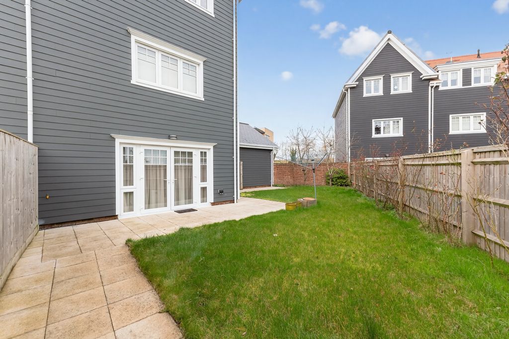 Additional image 18 of 5 bed semi-detached house for saleChamplain Street, Reading RG2