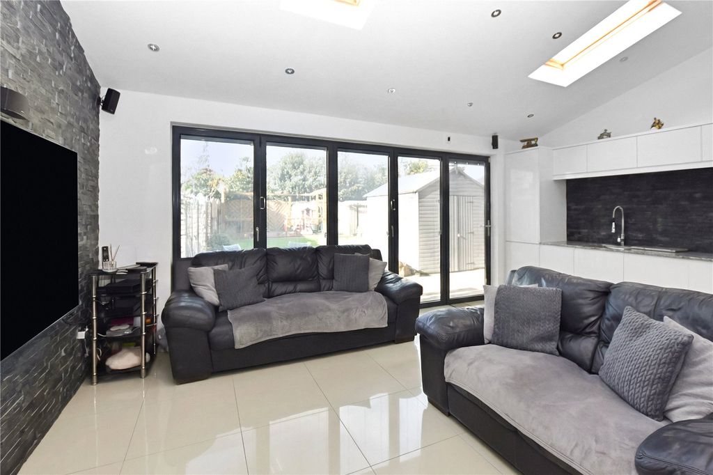 Additional image 4 of 4 bed semi-detached house for saleCumberland Drive, Bexleyheath DA7