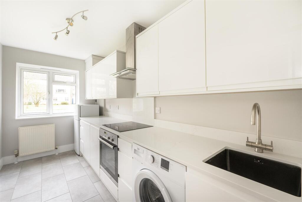 Hughenden Road, St. Albans photo 3